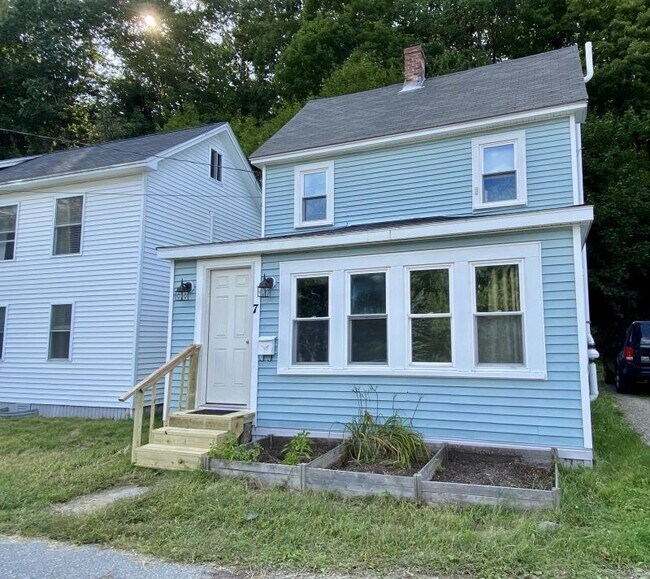 7 Margin St in Orono, ME - Foto de edificio - Building Photo