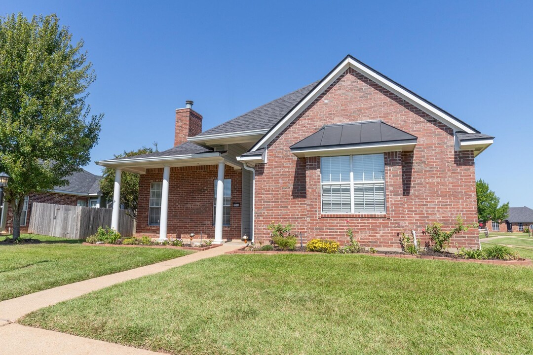 3309 Colonial Dr in Bossier City, LA - Building Photo