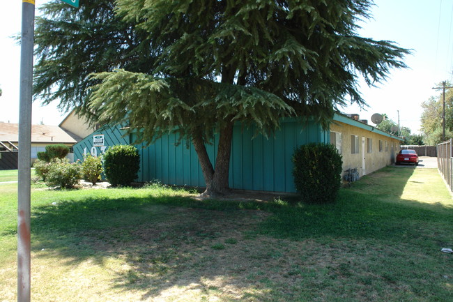 1931 MING Ave in Bakersfield, CA - Building Photo - Building Photo