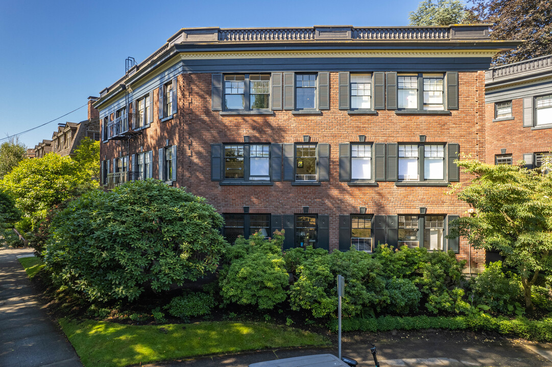 Washington Arms in Seattle, WA - Foto de edificio