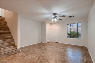 972 Monte De Oro Ave in Las Vegas, NV - Building Photo - Building Photo