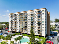 Three Horizons North in North Miami, FL - Foto de edificio - Building Photo