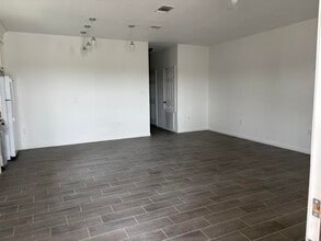 311 Rosalinda Dr in Del Rio, TX - Building Photo - Building Photo