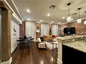 508 Toulouse St in New Orleans, LA - Building Photo - Building Photo