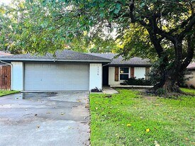 1116 Shufford St in Irving, TX - Building Photo