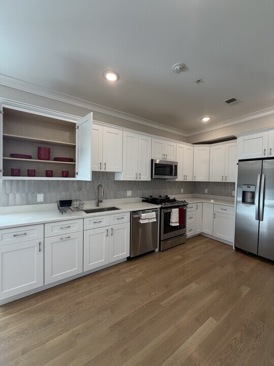 104 Warren St, Unit 7 in Boston, MA - Building Photo