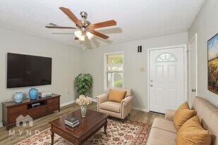 3403 Brockcrest Cove in Memphis, TN - Building Photo