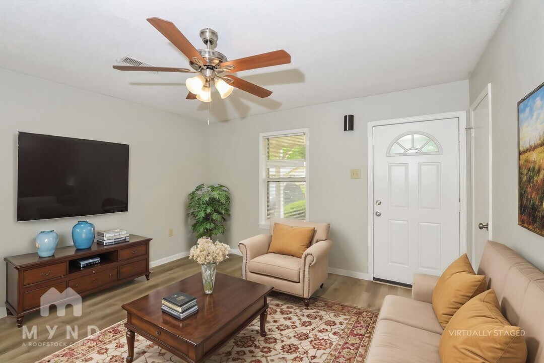 3403 Brockcrest Cove in Memphis, TN - Building Photo