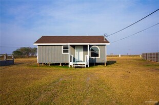 18 North St in Mercedes, TX - Building Photo