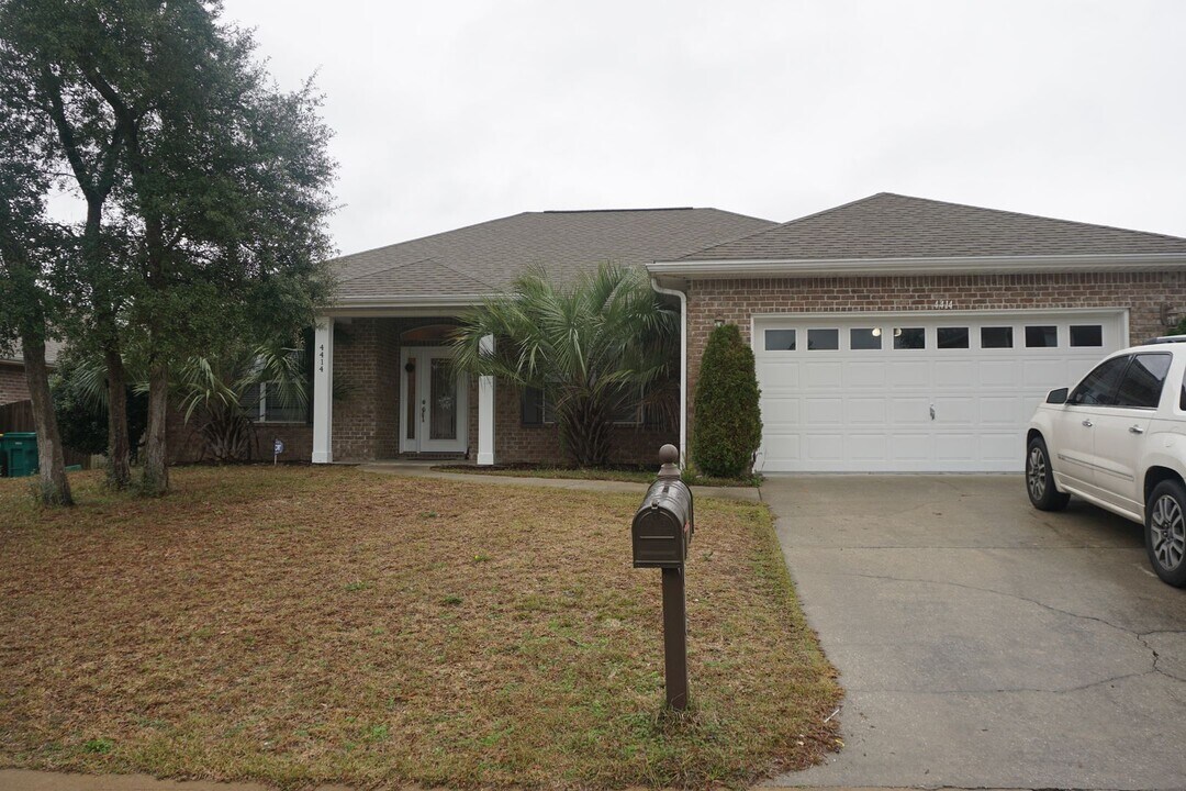 4414 Mirada Way in Crestview, FL - Building Photo