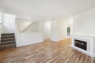 14 South St in Danbury, CT - Building Photo - Building Photo