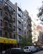 11 Monroe St in New York, NY - Building Photo - Building Photo