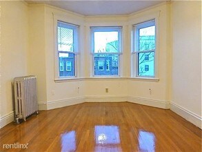 70 Queensberry St in Boston, MA - Building Photo - Building Photo