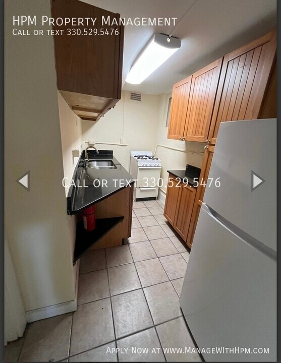 23 S Highland Ave in Akron, OH - Building Photo