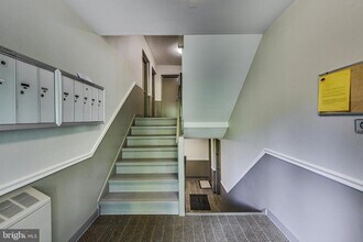 10501 Montrose Ave-Unit -M-103 in Bethesda, MD - Building Photo - Building Photo