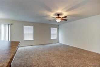 13105 Tesson Springs Dr in St. Louis, MO - Building Photo - Building Photo