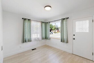 690 W 1st St in Reno, NV - Building Photo - Building Photo