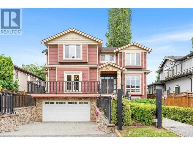property at 5420 Laurel St