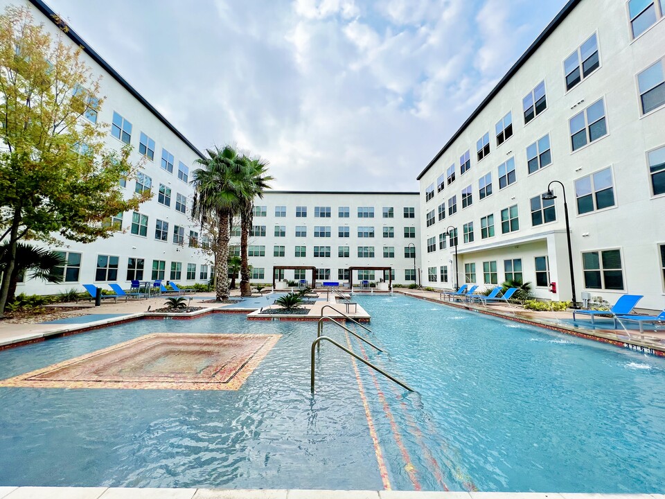 Lofts on Main in San Antonio, TX - Foto de edificio
