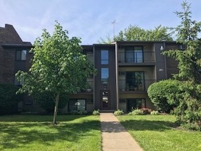 Ashton Park Apartments in Amelia, OH - Building Photo - Building Photo