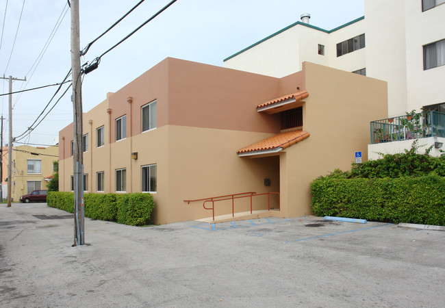 23 SW 21st Ave in Miami, FL - Building Photo - Building Photo