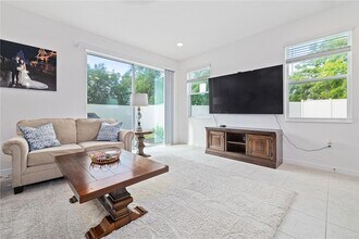 34114 Rogallo Ln in Wesley Chapel, FL - Building Photo - Building Photo