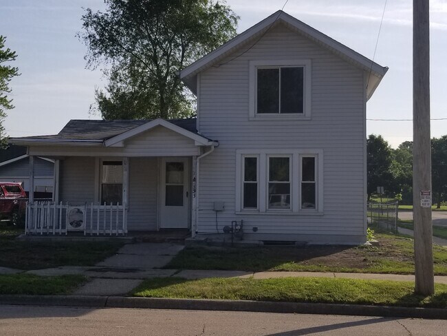 property at 553 S Franklin St