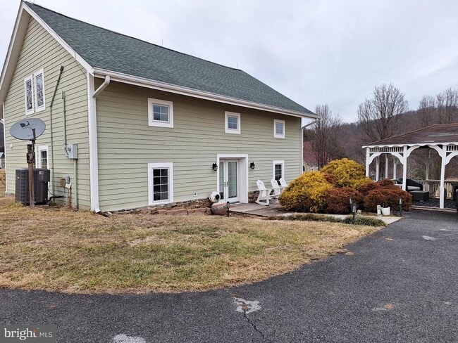 2254 Winchester Rd in Delaplane, VA - Building Photo - Building Photo