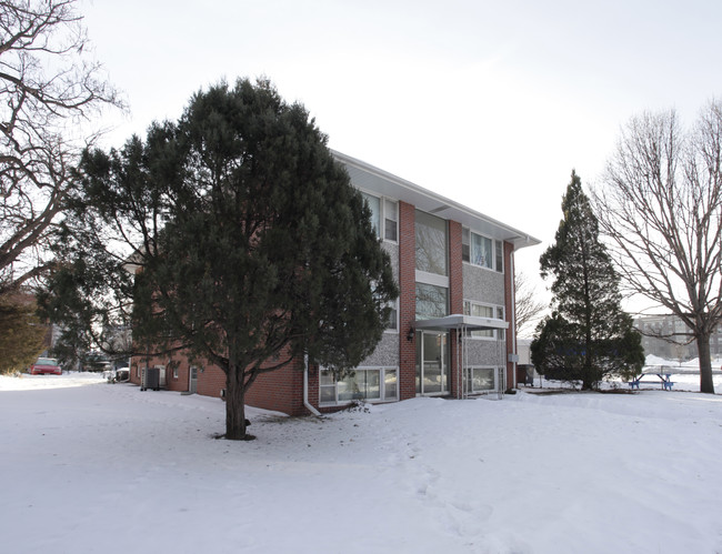 2010 S 11th St in Lincoln, NE - Foto de edificio - Building Photo