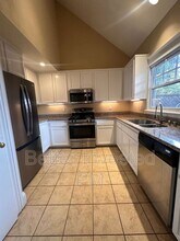 2065 Hoen Ave in Santa Rosa, CA - Building Photo - Building Photo