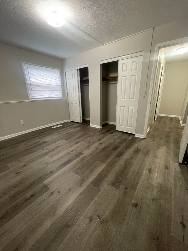 1145 S Main St, Unit 304 in Canton, OH - Foto de edificio - Building Photo