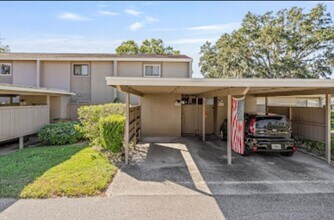 8626 Cattail Dr, Unit Meadowood condominiums in Temple Terrace, FL - Building Photo - Building Photo