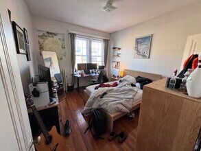 736 Washington St, Unit 5 in Brookline, MA - Building Photo - Building Photo