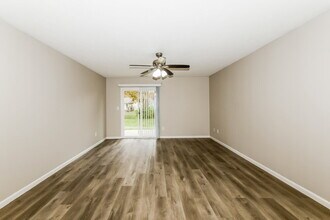 117 Hilltop Farms Blvd in New Whiteland, IN - Building Photo - Building Photo