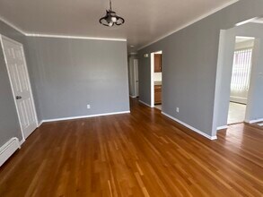 424 Dewitt St, Unit First Floor Unit 1 in Linden, NJ - Building Photo - Building Photo