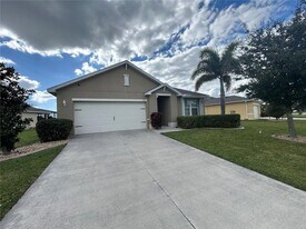 7049 Waterford Pkwy in Punta Gorda, FL - Building Photo
