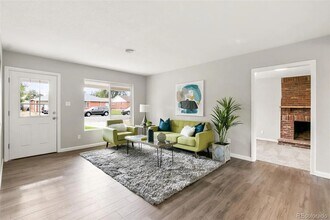 756 N Revere St in Aurora, CO - Foto de edificio - Building Photo