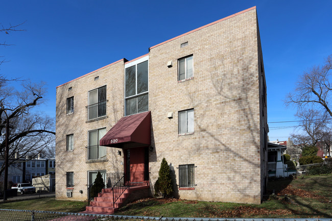 520 Franklin St NE in Washington, DC - Foto de edificio - Building Photo