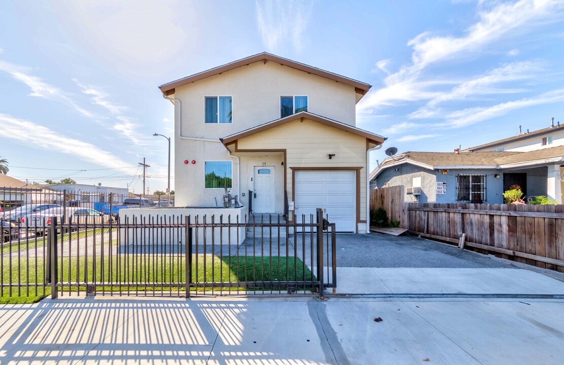 154 E 94th St, Unit 154 W 94th St in Los Angeles, CA - Building Photo