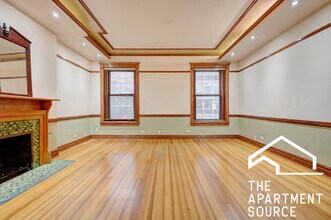 33 E Division St in Chicago, IL - Building Photo - Building Photo