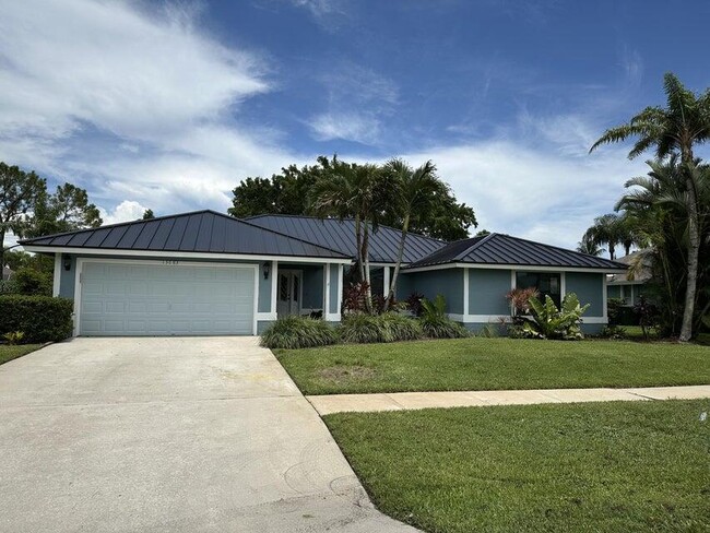 13683 Staimford Dr in Wellington, FL - Building Photo - Building Photo