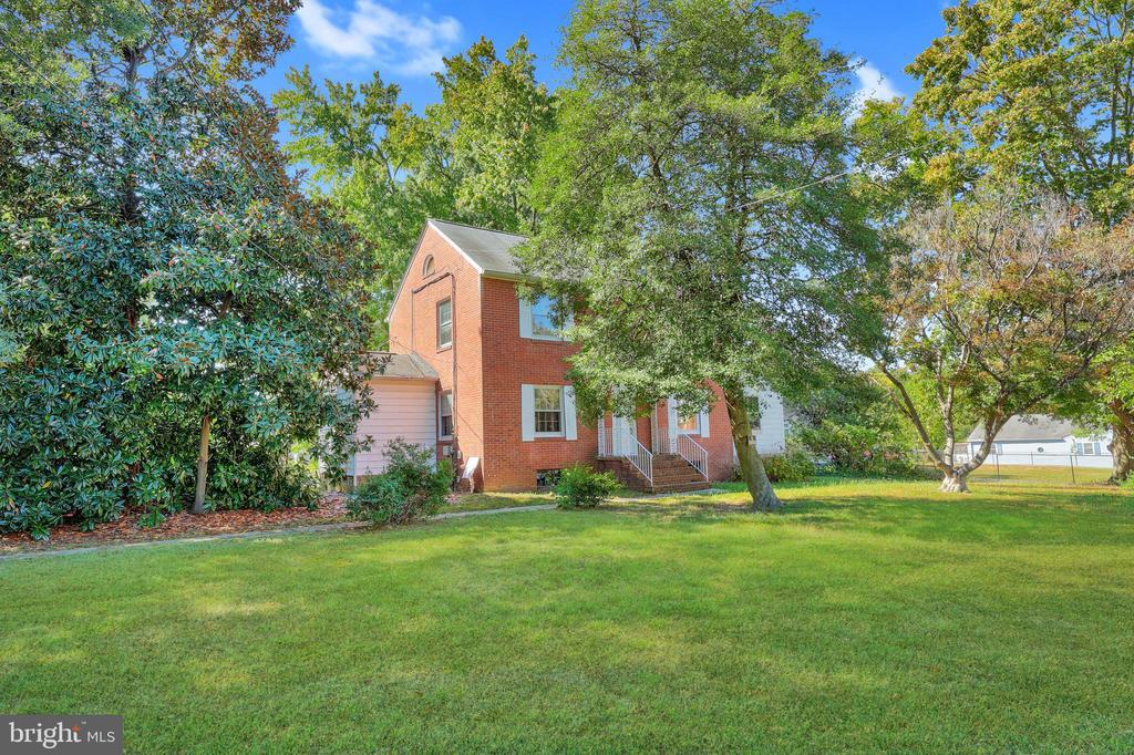 13206 Occoquan Rd in Woodbridge, VA - Building Photo