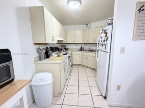 954 NW 14th St in Homestead, FL - Building Photo - Building Photo