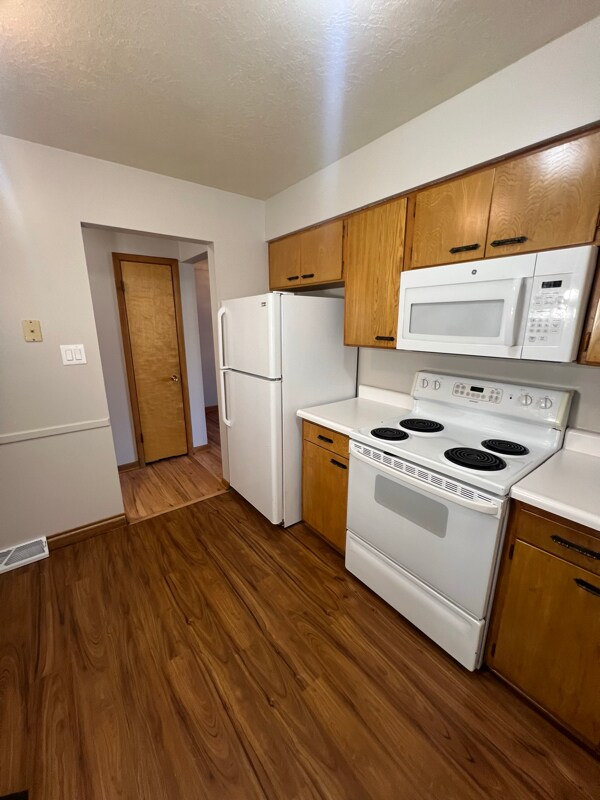 6210 Franklin Ave in Des Moines, IA - Building Photo - Building Photo