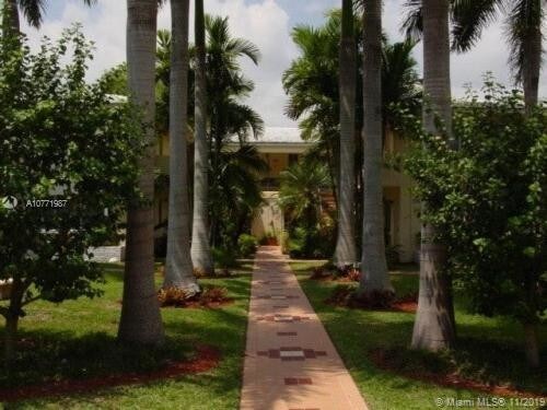 10820 N Kendall Dr-Unit -#S1 in Miami, FL - Building Photo - Building Photo