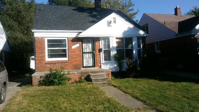 property at 19668 Syracuse St