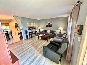 2031 Dewey St in Hollywood, FL - Foto de edificio - Building Photo