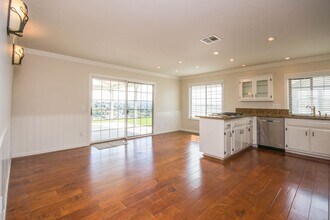2435 Gary Cir in Carlsbad, CA - Building Photo - Building Photo