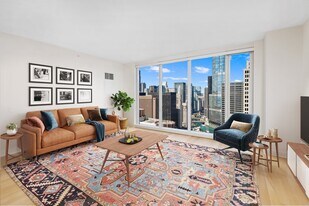 352 E North Water St in Chicago, IL - Building Photo