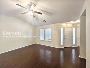317 Strawn in Kyle, TX - Building Photo - Building Photo
